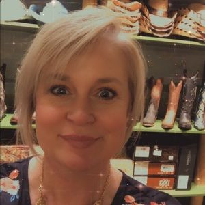 Meet your Posher, Jolene